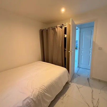 Cap Esterel Vue Et Climatise *