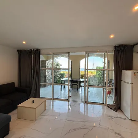 Cap Esterel Vue Et Climatise Saint-Raphaël