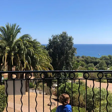 Cap Esterel Vue Et Climatise *